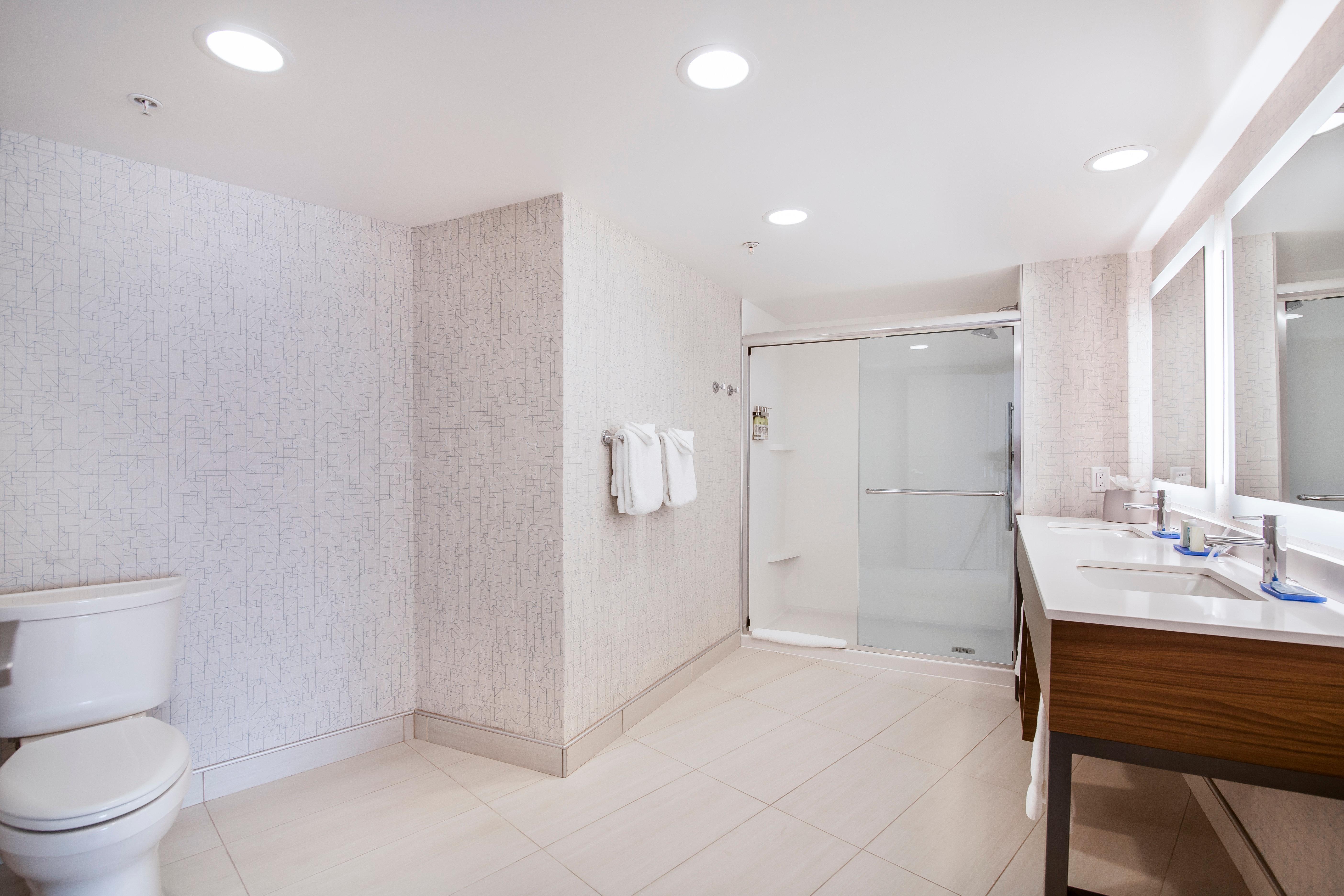 Hotel Express & By Ihg 3*