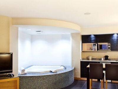 Hotel Express & By Ihg Langley